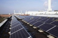 Устанавливаем солнечные батареи на крыше