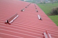 Как установить снегозадержатели на крыше