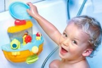 Что делать ребенку во время купания?